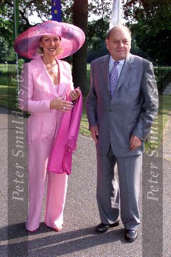 Breukelen 13 juni 2001
Haringparty op Neyenrode.
Marjon Lambriks met haar man