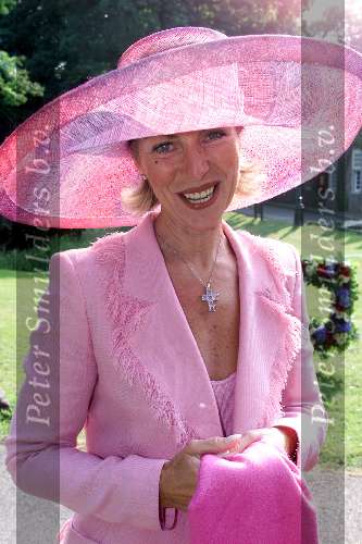 Breukelen 13 juni 2001
Haringparty op Neyenrode.
Marjon Lambriks