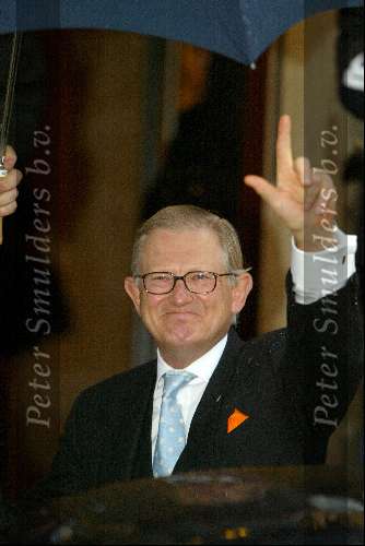 Amsterdam 14 januari 2004
Koningin Beatrix geeft nieuwjaarsreceptie in paleis op de dam. Pieter v Vollenhoven