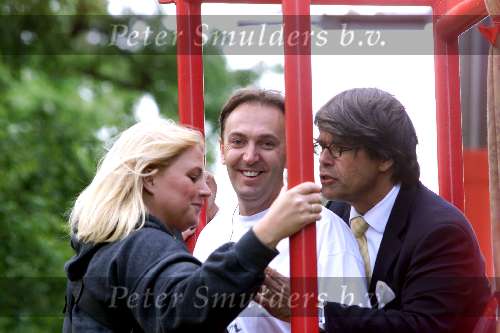 Maastricht 1 juni 2001
Emile Ratelband op bezoek bij het big diet huis.
Stefan Kerkhofs van Benji jump.