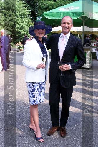 Breukelen 13 juni 2001
Haringparty op Neyenrode.
Suze mens