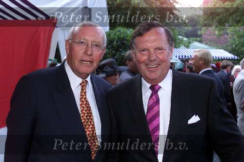 Breukelen 13 juni 2001
Haringparty op Neyenrode.
Hans Schmidt en Tom Westermeijer