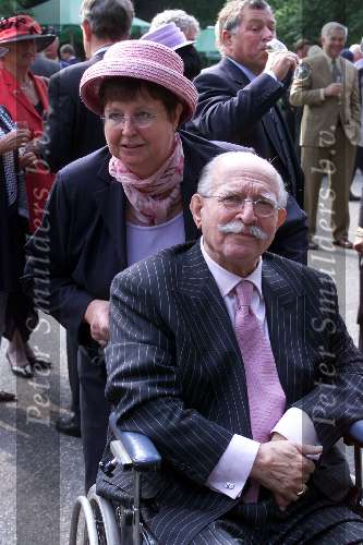 Breukelen 13 juni 2001
Haringparty op Neyenrode.
Tonio Hildebrand met vrouw