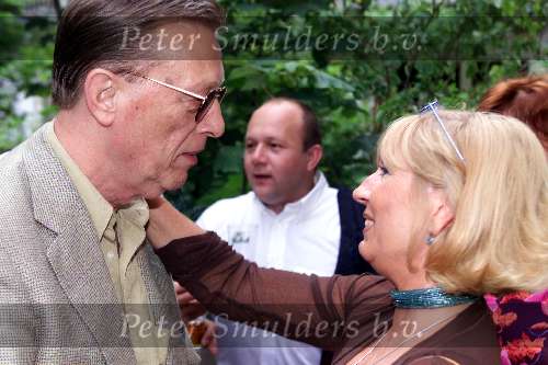 Amsterdam 15 juni 2001
Presentatie van het nieuwe internetbedrijf van Johnny de Mol Jr.
John de Mol sr en Willeke Alberti Ex-schoonvader)