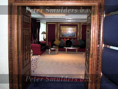 Dubai 7 Mei 2001
Het duurste en mooiste hotel van de wereld
Zes sterren hotel Burj Al Arab
Het gehele interieur van bladgoud