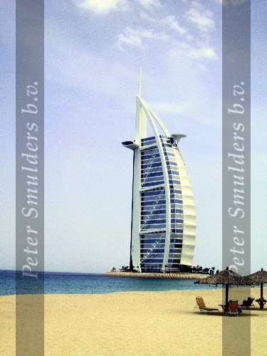 Dubai 7 Mei 2001
Het duurste en mooiste hotel van de wereld
Zes sterren hotel Burj Al Arab
Het gehele interieur van bladgoud