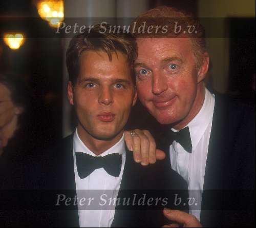 Andre v Duin met vriend