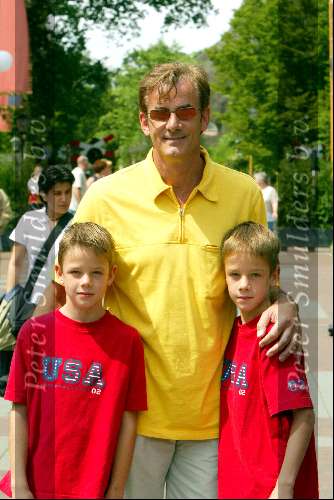 Kaatsheuvel  19 juni 2002
Arie Luyendijk met zoontjes