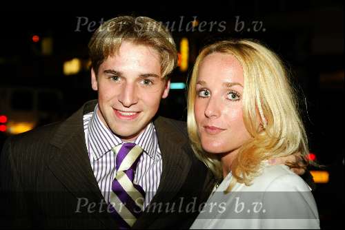 Rotterdam 22 juni 2002
Feest van Gordon bij discotheek Hollywood
Christijan Albers met vriendin