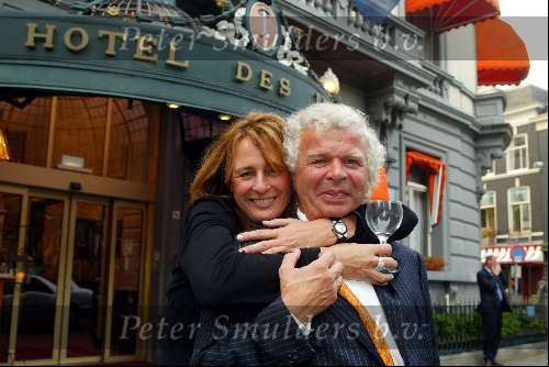 Den Haag 3 juni 2002
Haringparty bij hotel des Indes.
Eddy de Kroes en Helen Hissink