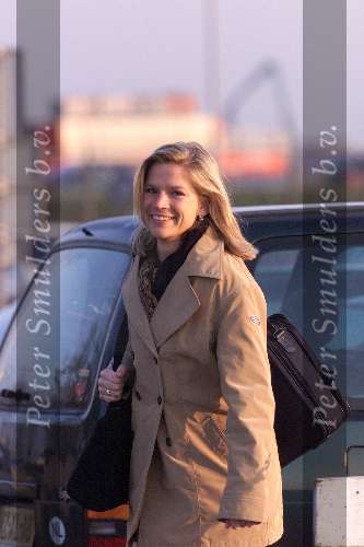 Amsterdam 11 april 2000
Emily Bremers op Schiphol.