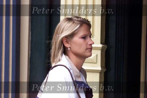 Den Haag 17 juli 1999
Emily Bremers shoppend en wandelend  l op een zaterdagochtend