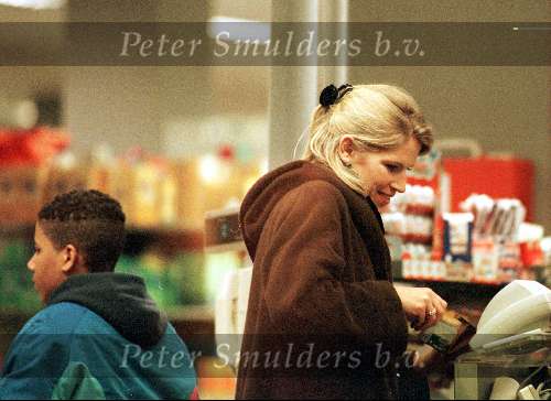 Den Haag, 19 januari 1999
Emily Bremers aan de kassa bij Albert Heijn