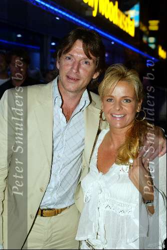 Rotterdam 22 juni 2002
Feest van Gordon bij discotheek Hollywood
Erik de Zwart met vrouw