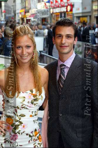 Amsterdam 27 juni 2002
Premiee Bad Company in Tushinsky
Fabienne de Vries met broer
