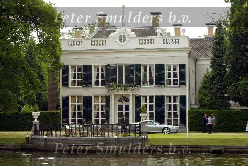 Soestdijk en Breukelen 14 juni 2002
Prins Bernhard Jr en Prins Bernhard sr op bezoek bij Frits Kroijmans met 2 ferrari\\\'s