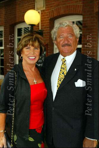 Rotterdam 30 juni 2002
Corry v Gorp 60 jaar surpriseparty
Hans Boskamp met vrouw Ine Boskamp