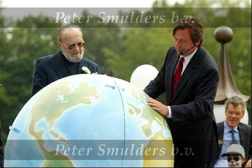 Kaatsheuvel  19 juni 2002
Prins Bernhard opening Panda droom in de Efteling
Prins Bernhard  en Hans Weijers