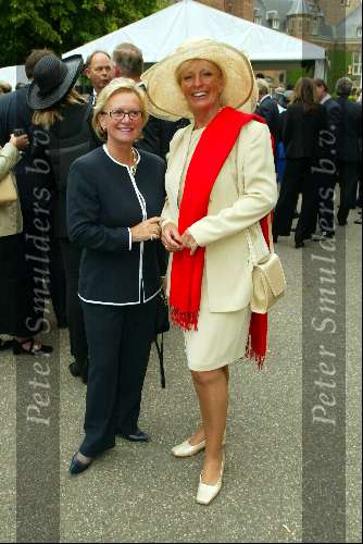 Breukelen11 juni 2002
Haringparty Neijenrode
Ciska Peters en Joke v d Boer