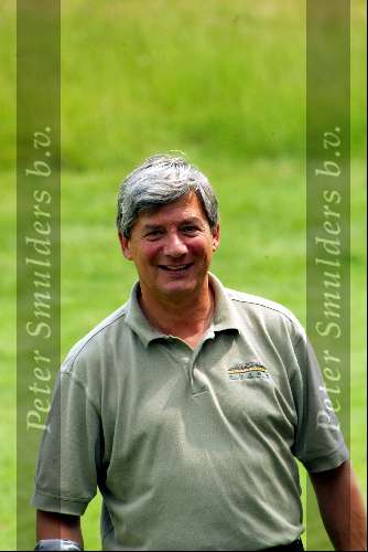Eemnes 22 juni 2002
Golfen voor het ronald Mc Donald kinderhuis
op de Goyen Golf en country club.
Junior Zeggers
