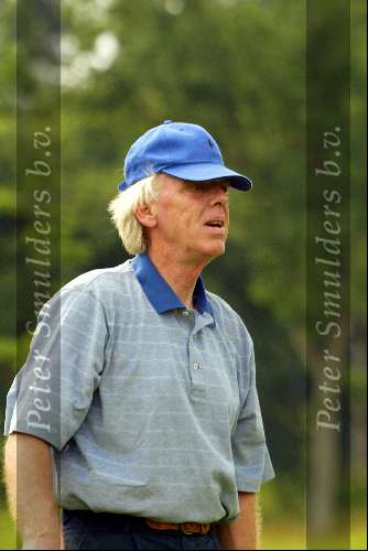 Eemnes 22 juni 2002
Golfen voor het ronald Mc Donald kinderhuis
op de Goyen Golf en country club.
Leo Beenhakker