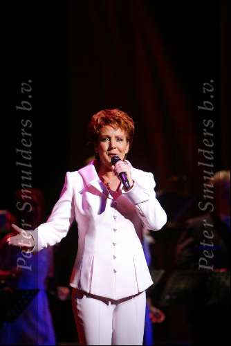 Scheveningen 24 juni 2002
Concert Marianne Weber .
10 jarig artiesten bestaan.