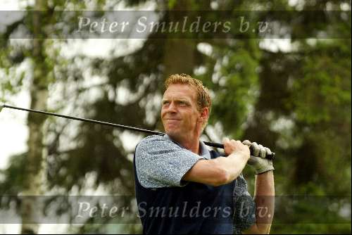 Eemnes 22 juni 2002
Golfen voor het ronald Mc Donald kinderhuis
op de Goyen Golf en country club.
Peter v Vossen