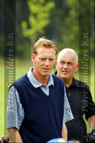 Eemnes 22 juni 2002
Golfen voor het ronald Mc Donald kinderhuis
op de Goyen Golf en country club.
Peter v Vossen