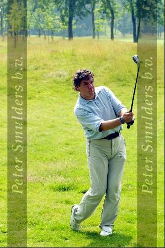 Eemnes 22 juni 2002
Golfen voor het ronald Mc Donald kinderhuis
op de Goyen Golf en country club.
Rene Froger