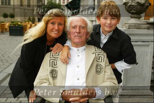 Breda 11 juni 2002
Toni Boltini met Pammy en Zoontje