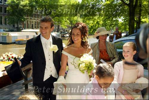 Amsterdam 1 juni 2002
Trijntje Oosterhuis trouwen met Sander v Eeden.