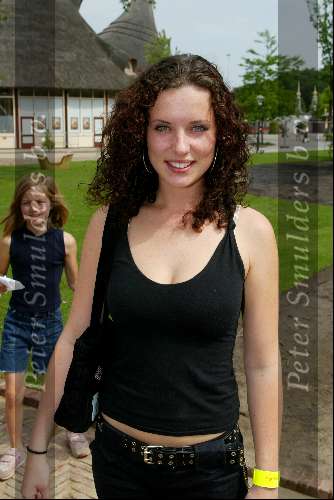 Kaatsheuvel 22 juni 2003
Opening nieuwe show efteling
Aukje v ginneken met zus