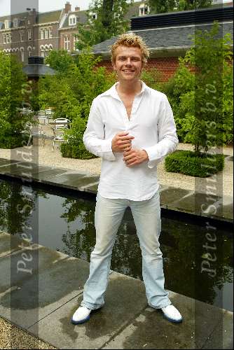 Amsterdam 2 juni 2003
presentatie dvd 3 musketiers
bastiaan ragas