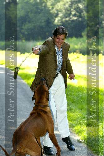Amsterdam 25 juni 2003
Edwin de Roy v Zuydewijn met zijn hond.