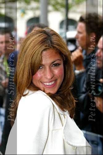 Amsterdam 18 juni 2003
premiere 2 fast 2 furious in city theater
Eva Mendes