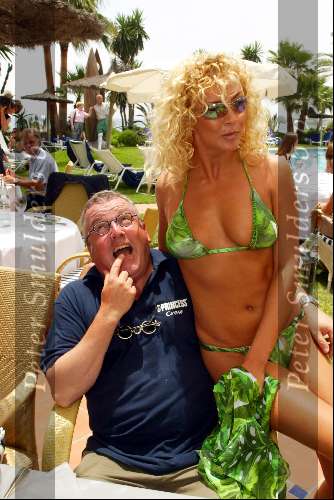 Marbella 13 juni 2003
Princess in marbella
Felice belgische TV presentator