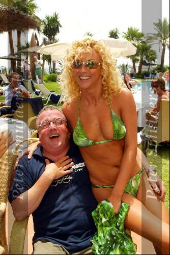 Marbella 13 juni 2003
Princess in marbella
Felice belgische TV presentator