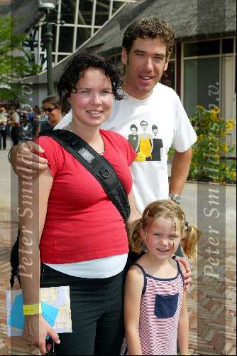 Kaatsheuvel 22 juni 2003
Opening nieuwe show in de efteling
Gianni romme met zwangere vrouw