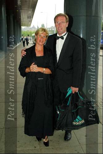 Amsterdam 3 juni 2003
Afscheid aron winter in het concertgebouw in amsterdam
hans v breukelen met vrouw karen