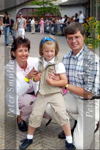 Kaatsheuvel 22 juni 2003
Opening nieuwe show in de efteling
Jan Peter Balkenende met gezin