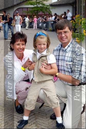 Kaatsheuvel 22 juni 2003
Opening nieuwe show in de efteling
Jan Peter Balkenende met gezin