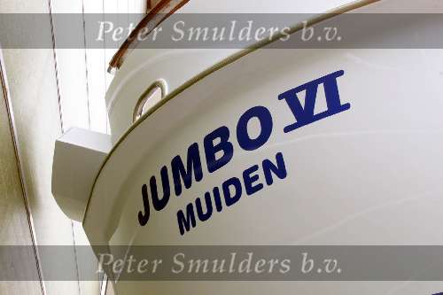 Den Bosch 14 april 2001
Jumbo IV van Prins Bernhard bij Moonen Chipyards
voor onderhoud na brand.