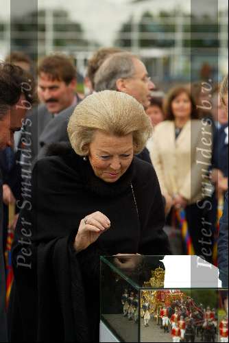 Den Haag 2 juli 2002
Koningin Beatrix opent Madurodam
Met de Mini Gouden Koets