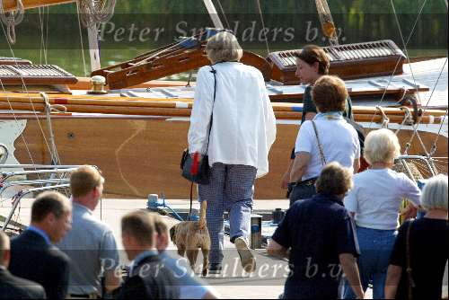 Muiden 1 juni 2003
Koningin Beatrix varen met de groene draeck