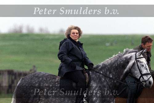Noordwijk 5 mei 2000
Koningin Beatrix tijdens het paardrijden op het strand van Noordwijk