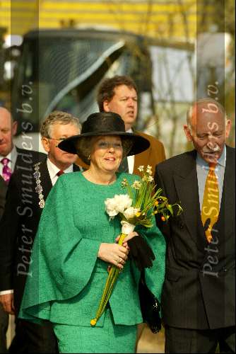 Hoofddorp 5 april 2002
Koningin Beatrix opent de floriade