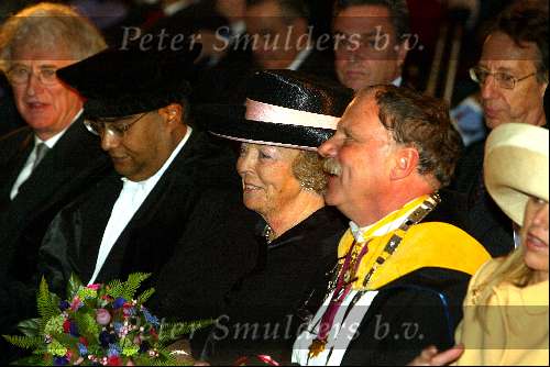 Utrecht 6 maart 2003
Koningin Beatrix bij universiteit in utrecht