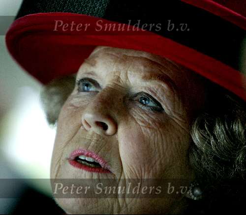 Amstelveen 14 mei 2003
Koningin Beatrix bij blindengeleidehond instituut