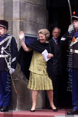 Amsterdam 21 juni 2001
Antonvan Leeuwenhoekkliniek
Operatie van Pieter v Vollenhoven
Koningin Beatrix bij aankomst ziekenhuis