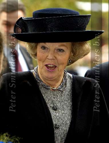 Tilburg 21 november 2002
Koningin Beatrix en Prins Willem Alexander bij eredoctoraat Kofi Annan